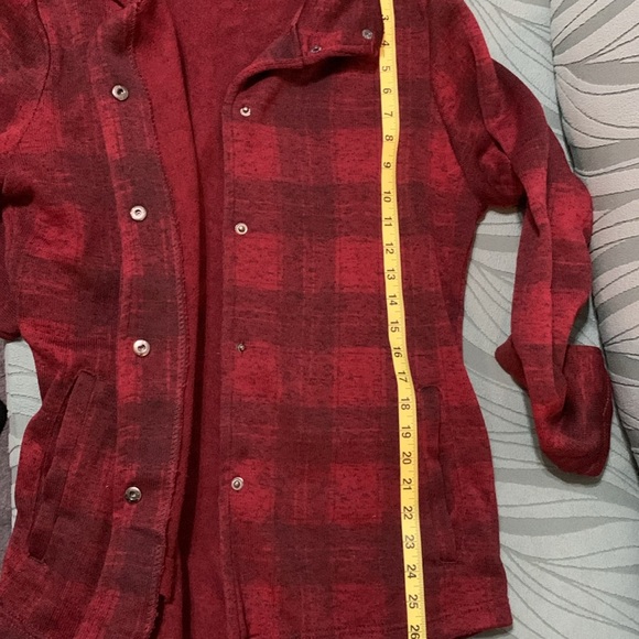 ⭐️Stillwater 🐴Red Plaid Snap Sweater - Picture 8 of 12